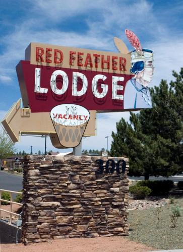 Tusayan Hotel | Red Feather Lodge/Hotel