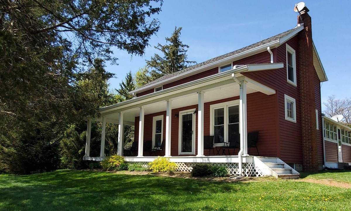 West Liberty House | Red Hawk Ridge Retreat