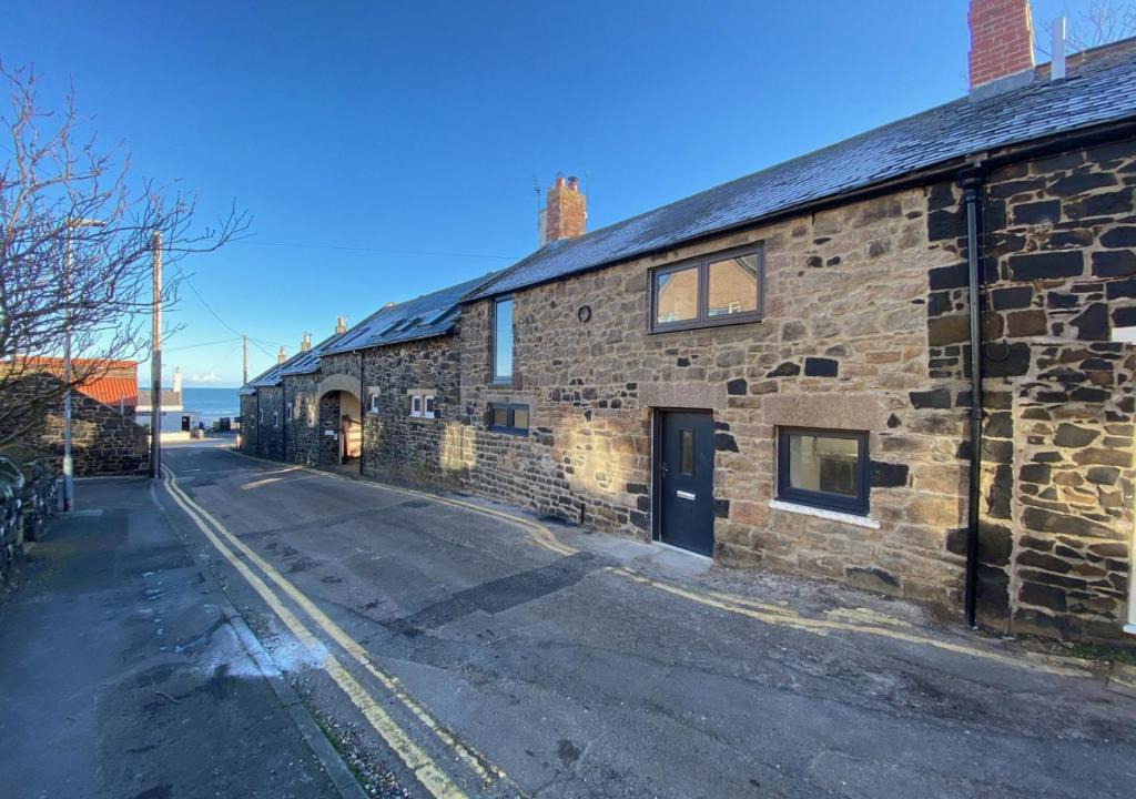 Craster House | Red Herring