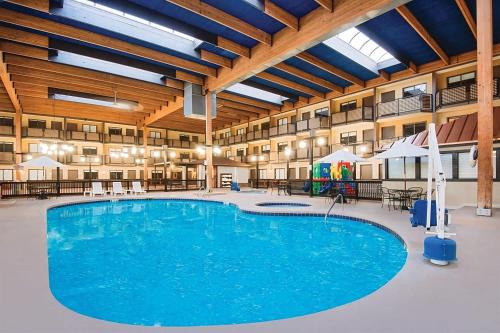 Gillette Hotel | Red Lion Hotel Gillette