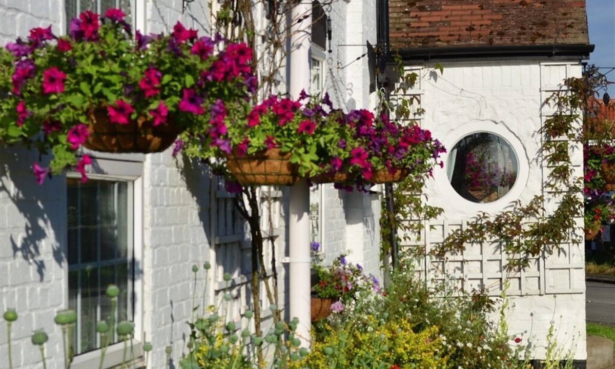 Partney Hotel | Red Lion Inn Partney