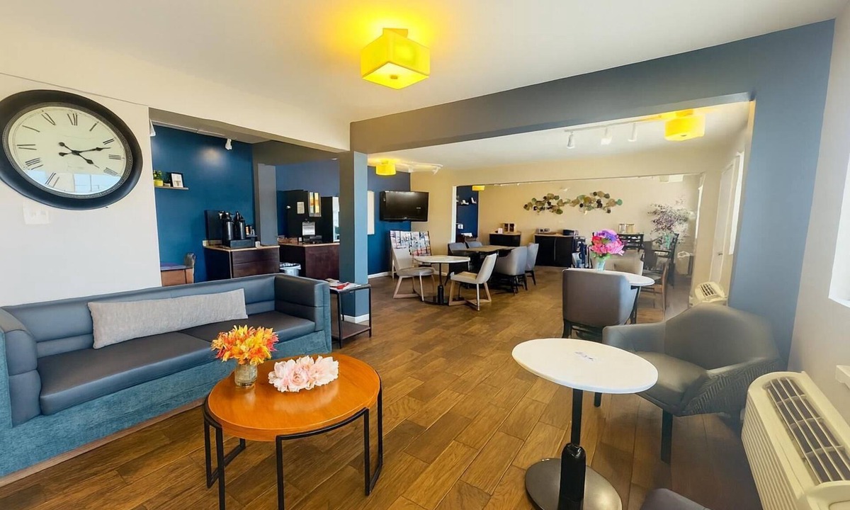 Junction City Hotel | Red Lion Inn & Suites Junction City