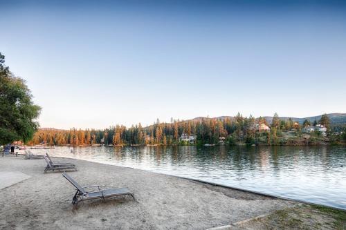 Post Falls Hotel | Red Lion Templin's Hotel on the River