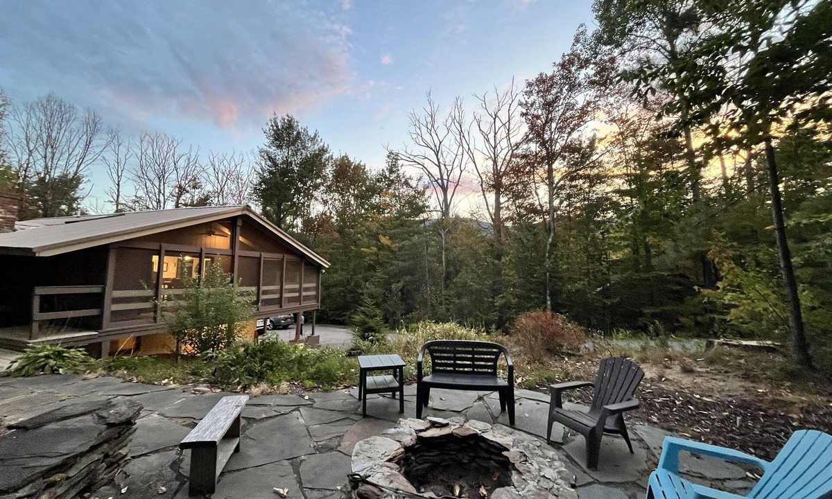 Birch Hill Ski Chalet | Red Ridge 3BR/2BA, Pet-Friendly, North Conway Fun