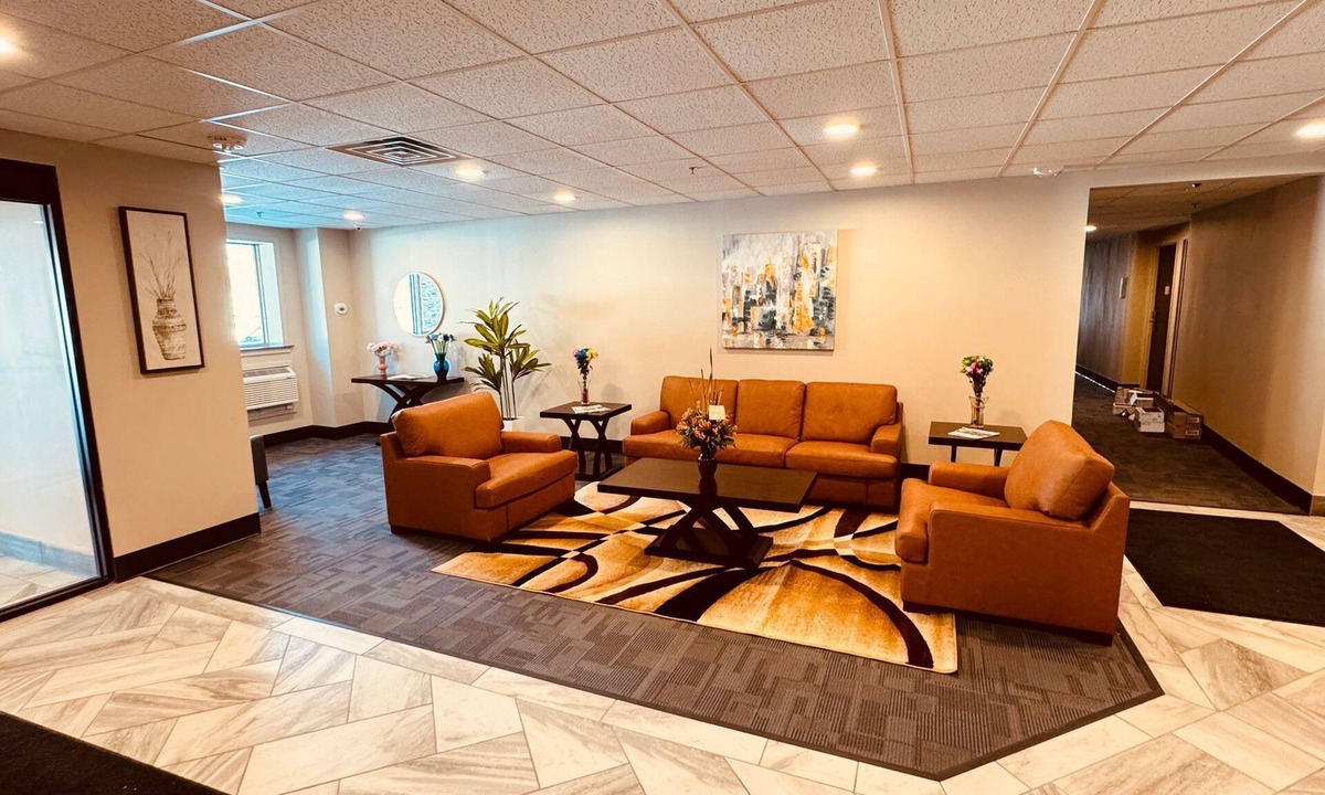 Hibbing Hotel | Red Rock Hotel & Suites