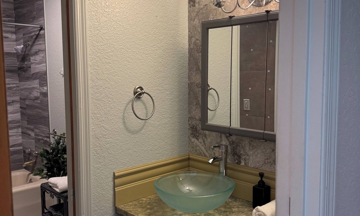 West Sedona House | Red Rock Retreat - Expansive home with hot tub great for groups, pet friendly!
