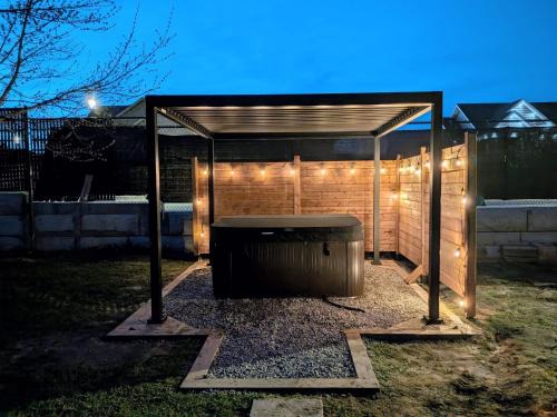 Cobourg House | Red Roof Guesthouse