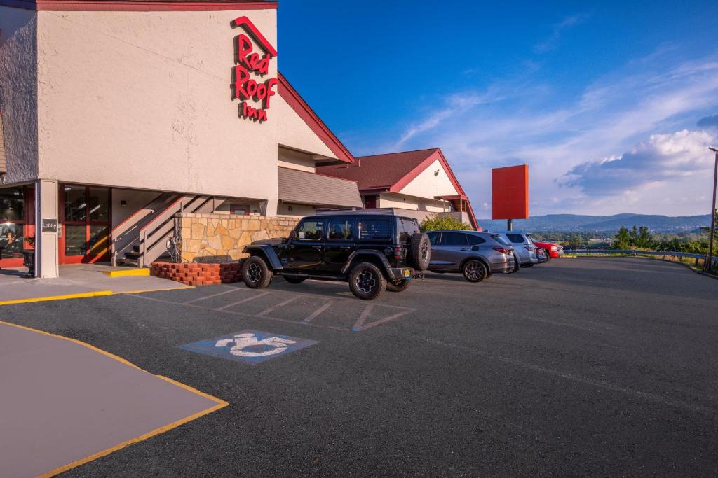 Johnson City Hotel | Red Roof Inn Binghamton - Johnson City