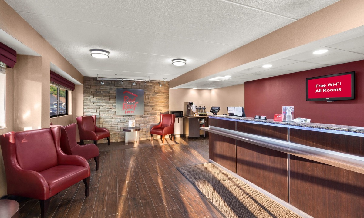 Johnson City Hotel | Red Roof Inn Binghamton - Johnson City