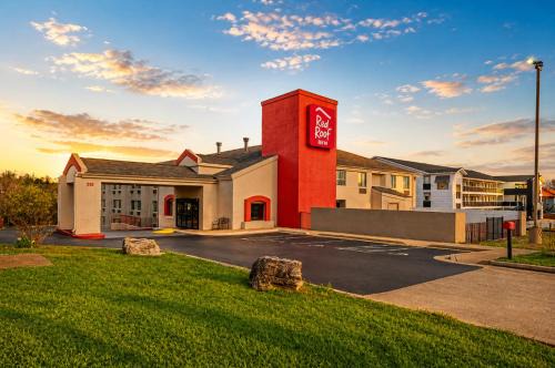 Branson Hotel | Red Roof Inn Branson