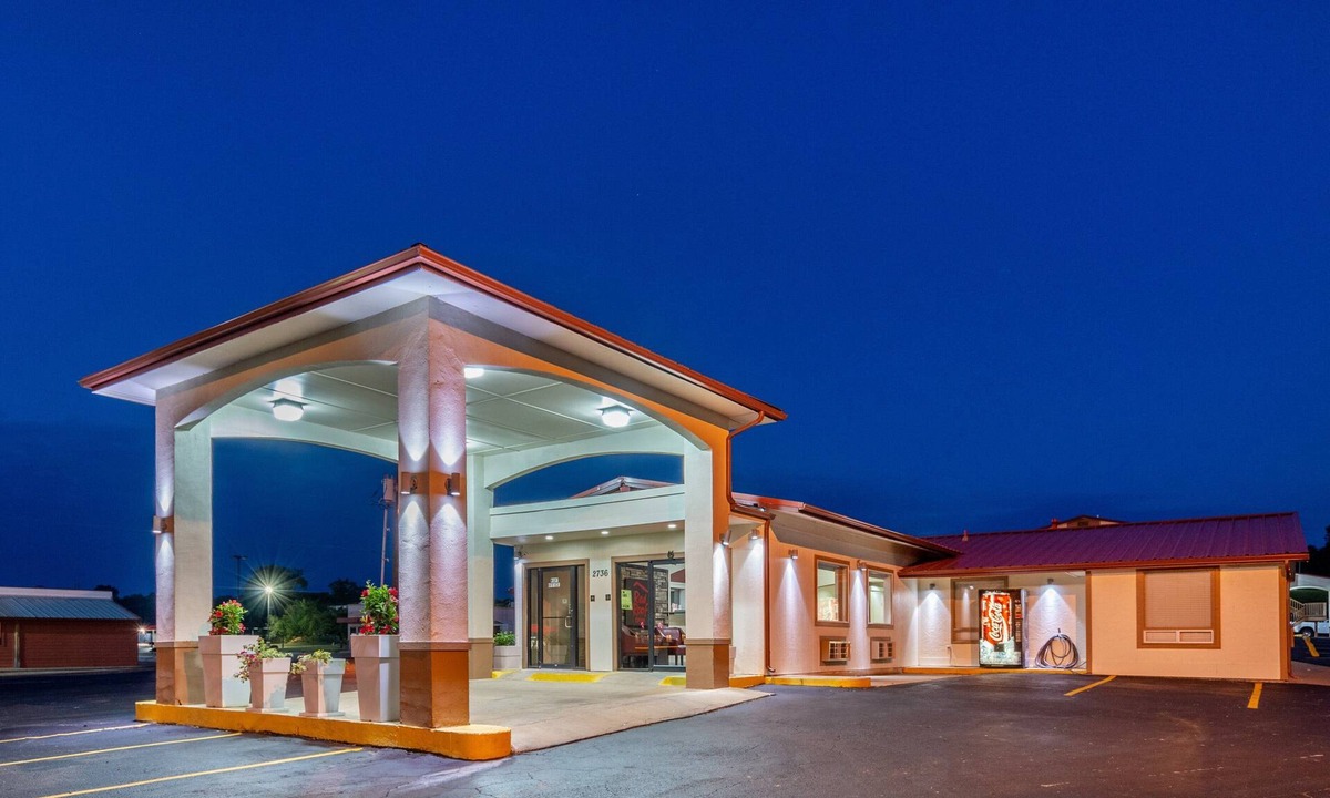 Buffalo Hotel | Red Roof Inn Buffalo, TX