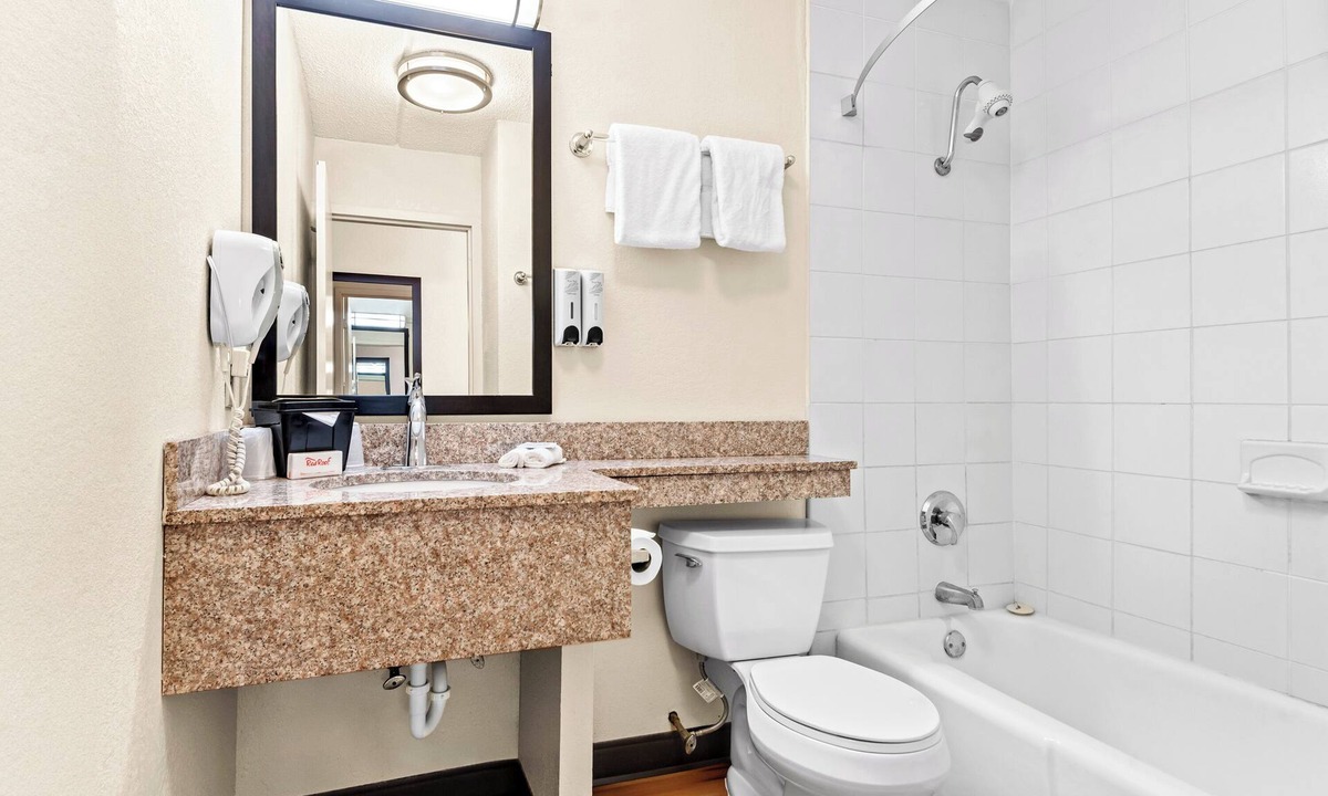 Cortland Hotel | Red Roof Inn Cortland