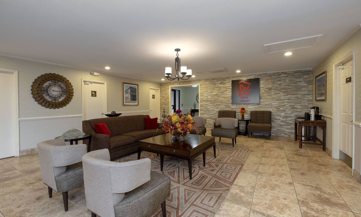 Dothan Hotel | Red Roof Inn Dothan