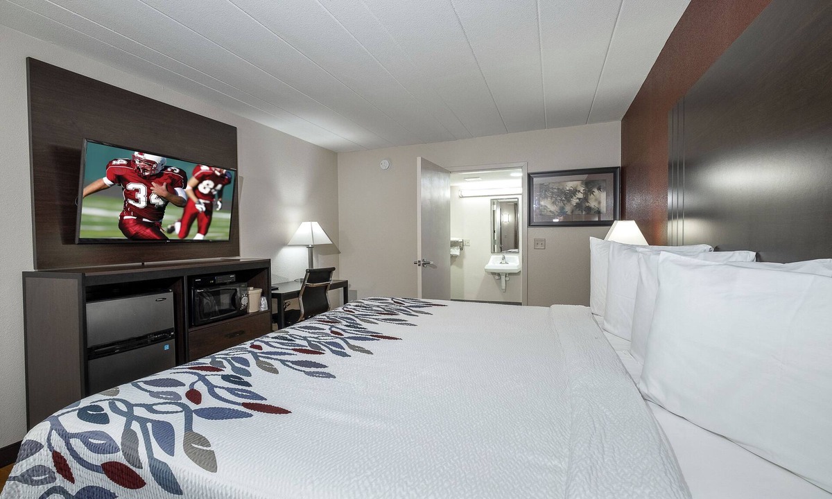 Freehold Hotel | Red Roof Inn Freehold