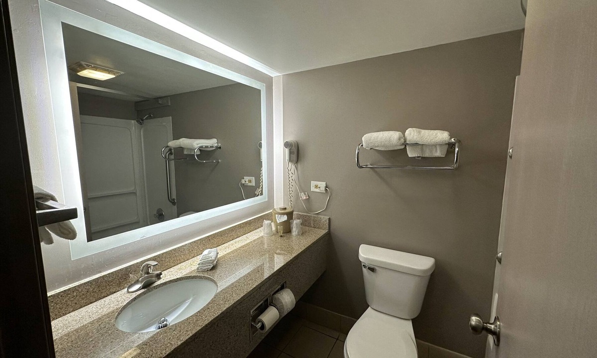 Waukegan Hotel | Red Roof Inn Gurnee - Waukegan