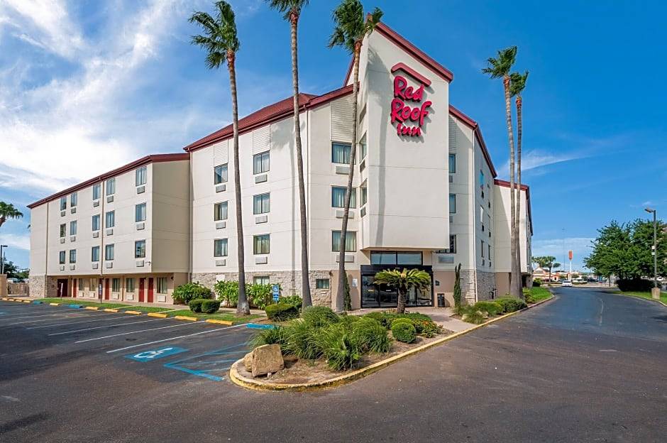 Bonanza Hotel | Red Roof Inn Laredo