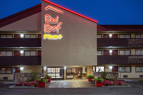 Nashville Hotel | Red Roof Inn PLUS Nashville South - Fairgrounds