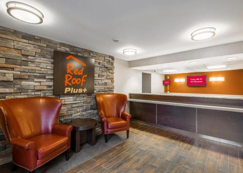 South Deerfield Hotel | Red Roof Inn PLUS+ South Deerfield - Amherst