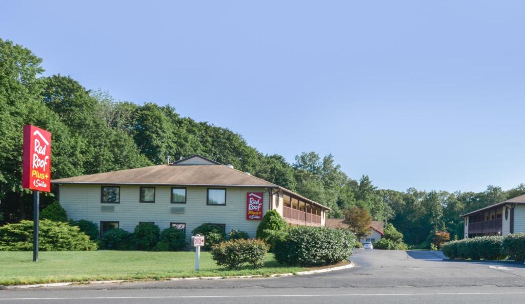 Guilford Hotel | Red Roof Inn PLUS+ & Suites Guilford