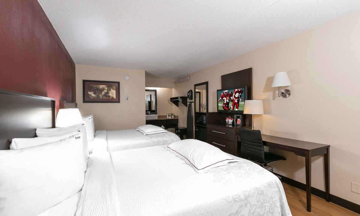 Amherst Hotel | Red Roof Inn PLUS+ University at Buffalo - Amherst