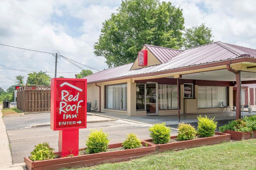 Starkville Hotel | Red Roof Inn Starkville - University