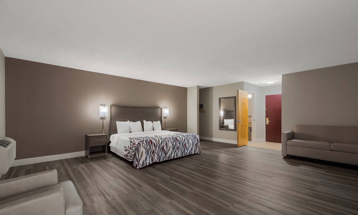 Landisville Hotel | Red Roof Inn & Suites Vineland - Buena