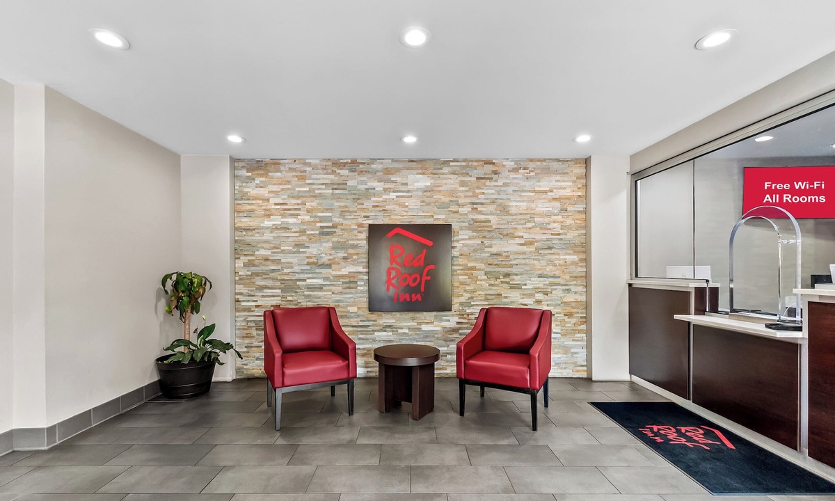 Brentwood Hotel | Red Roof Inn Washington, DC