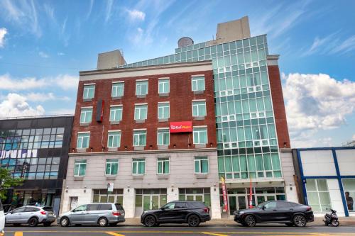 Ditmas Park Hotel | Red Roof PLUS Brooklyn - Flatbush Ave