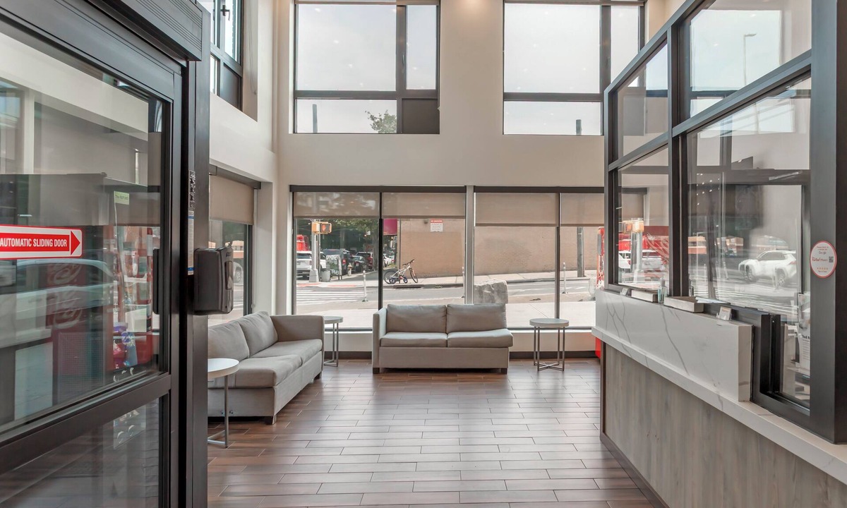 Greenwood Hotel | Red Roof PLUS+ Brooklyn - 3rd Ave