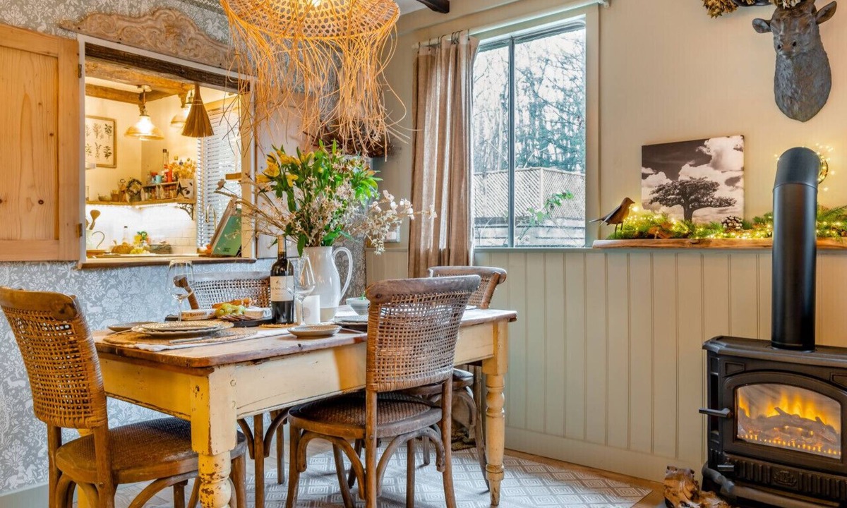 Brading House | Red Squirrel Batch - One Bedroom House, Sleeps 2