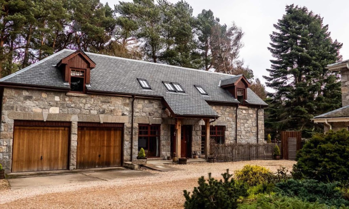 Boat of Garten House | Red Squirrel Lodge - Retreat Group