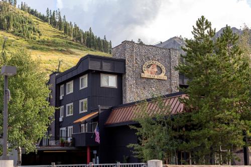 Olympic Valley Cabin | Red Wolf Lodge at Olympic Valley