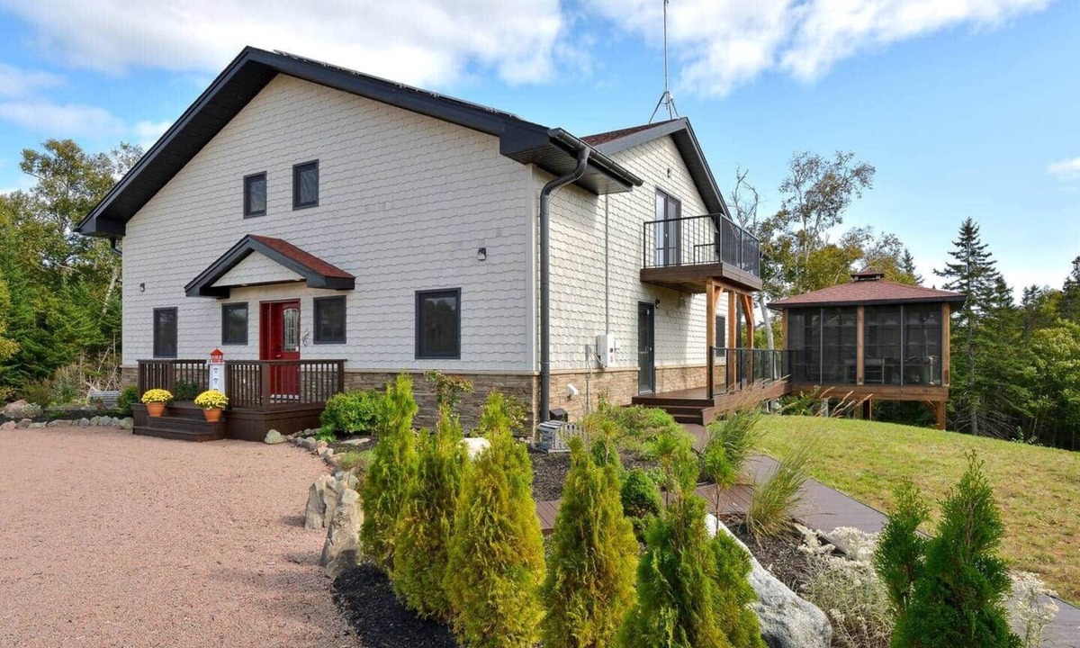 Cape Breton Island House | Redbird Lakehouse