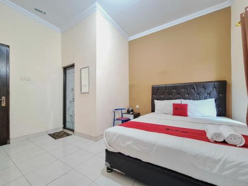 Mlati Hotel | RedDoorz at Greenhouse Tegalwaras Palagan