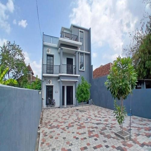 Depok Hotel | RedDoorz at Griya Athaya Maguwoharjo Yogyakarta