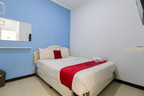 Cikokol Hotel | RedDoorz @ Garden Boulevard Citra Raya Tangerang