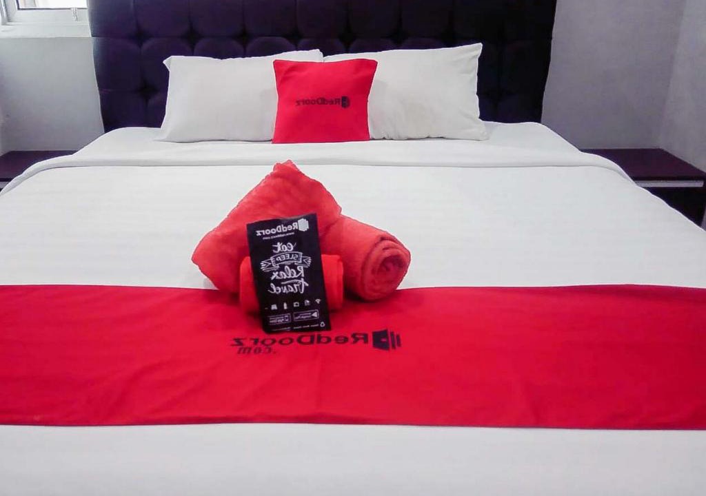 Mataram Hotel | RedDoorz @ Jalan Pendidikan Mataram