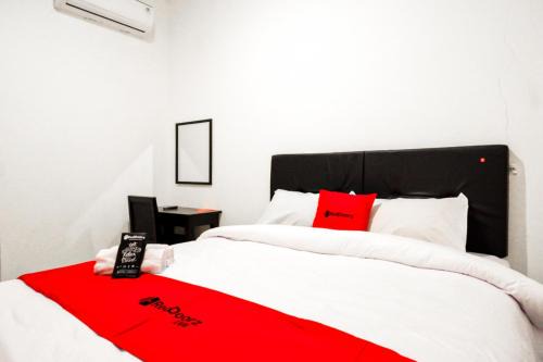 Banjarasri Hotel | RedDoorz @ Jalan Wonosari KM.9