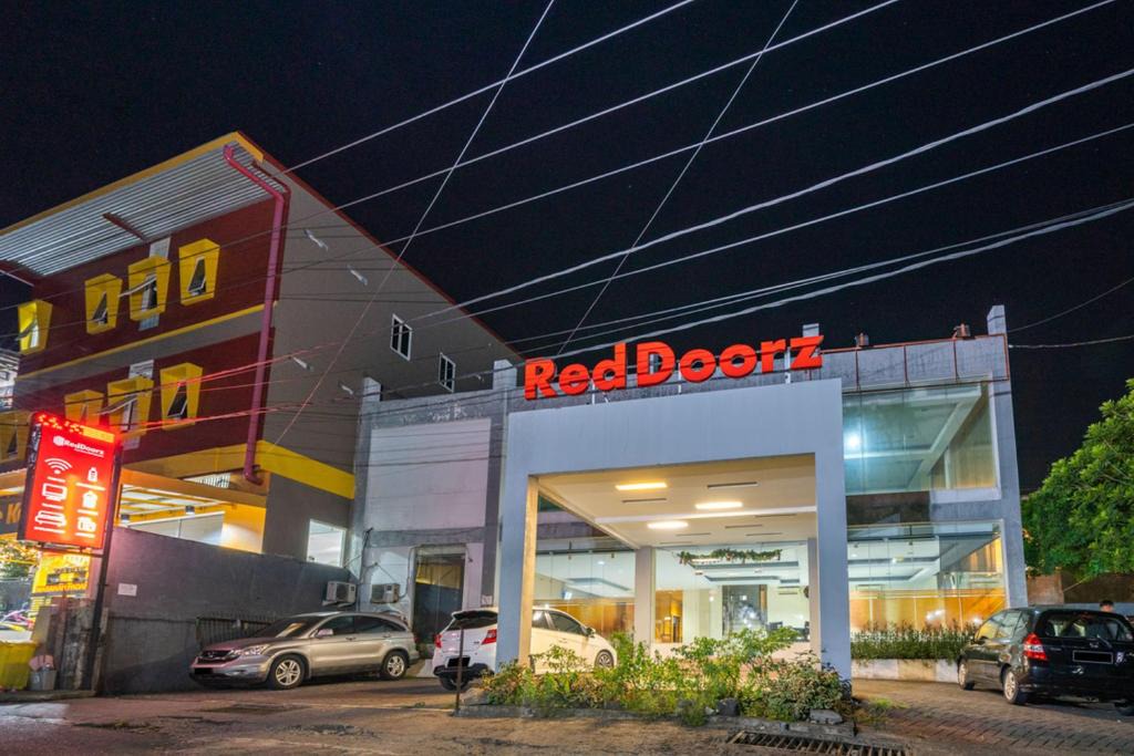 Manado City Centre House | RedDoorz near Bahu Mall Manado