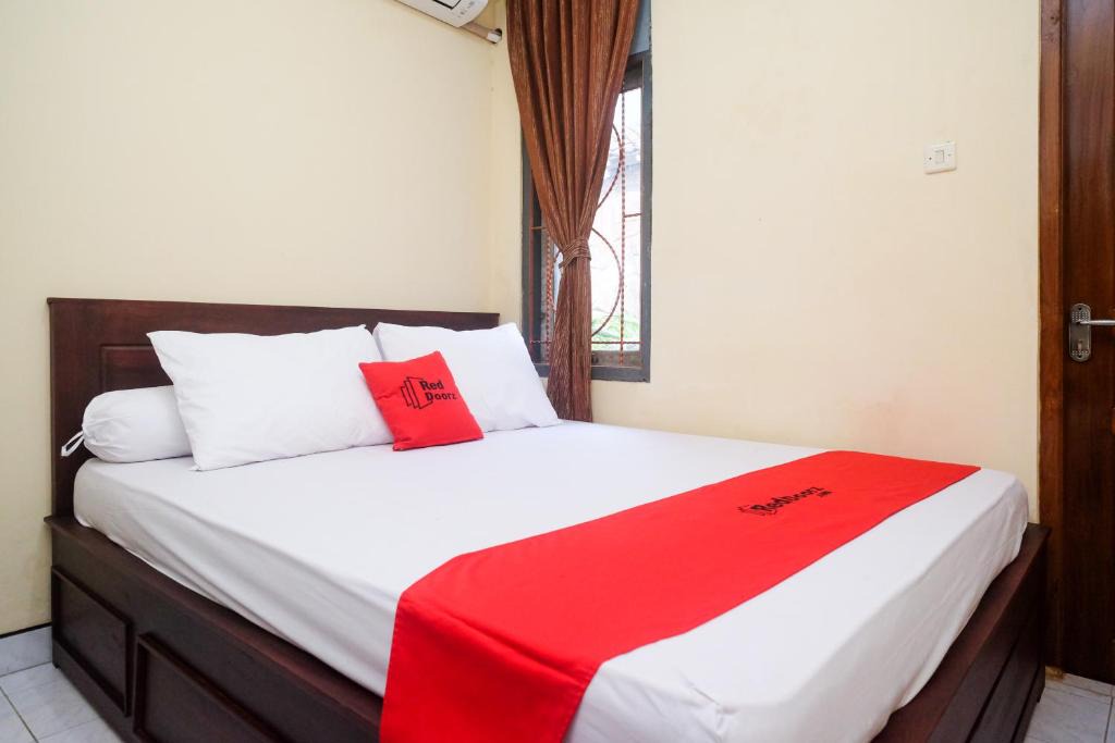 Kalasan Hotel | RedDoorz near Candi Ratu Boko 2