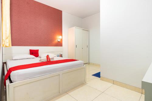 Manado City Centre House | RedDoorz Plus @ Jalan Pumorow Manado
