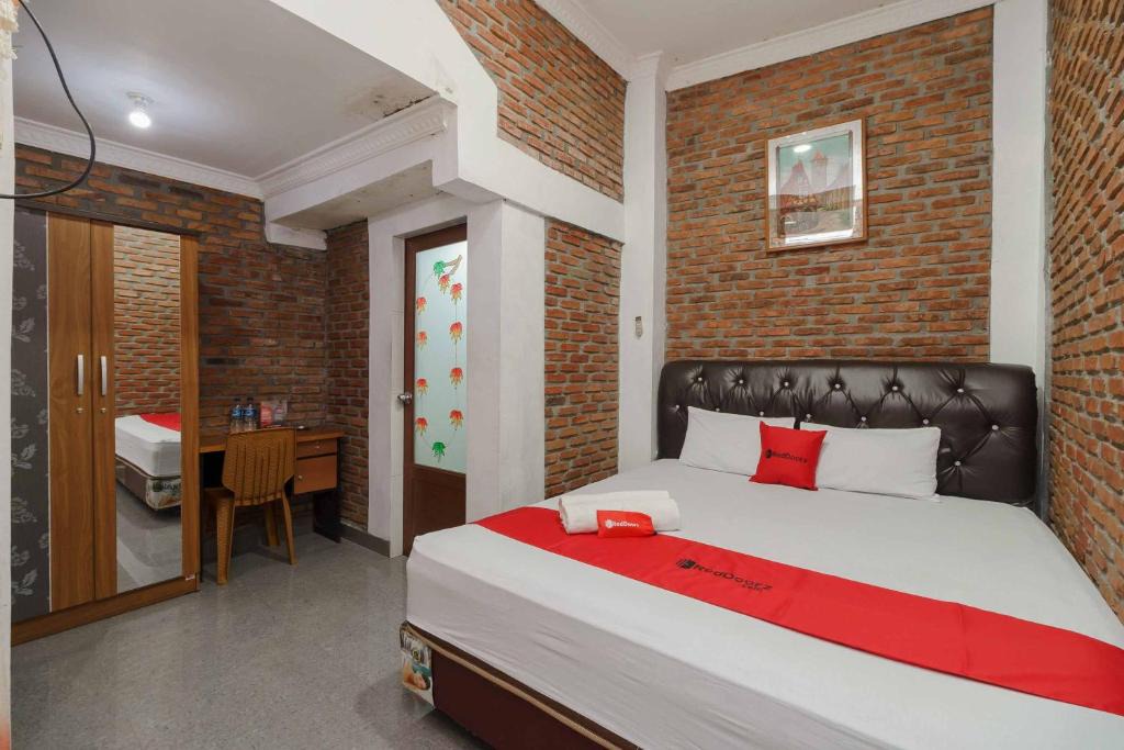 Pematangsiantar House | RedDoorz Syariah near Jalan Asahan Pematang Siantar