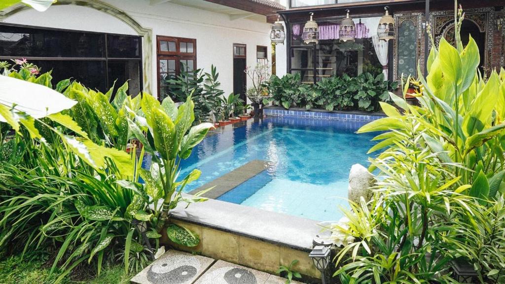 Mataram Hotel | RedDoorz Syariah near RSUD Mataram Lombok 2