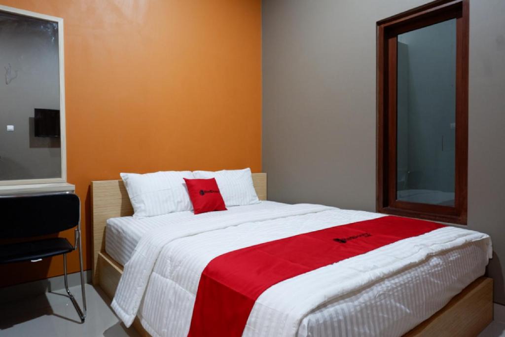 Tegal House | RedDoorz Syariah near Stasiun Tegal