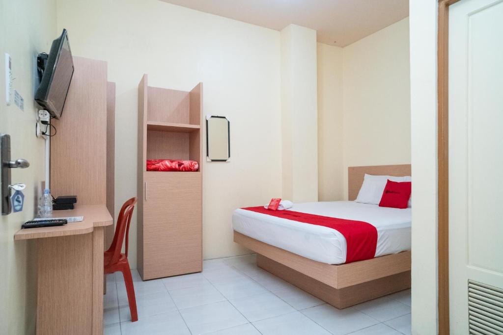 Banjarmasin House | RedDoorz Syariah near Taman Siring 2