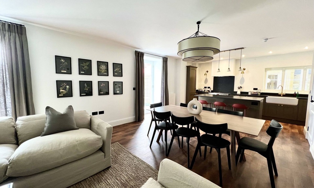 Bristol Apartment | Redland Suites - Apartment 1