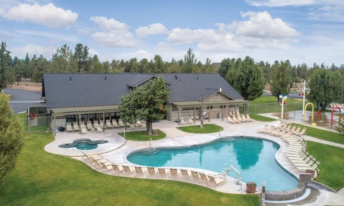 Redmond Resort | Redmond | High Desert Comfort Escape | Pool + Trails