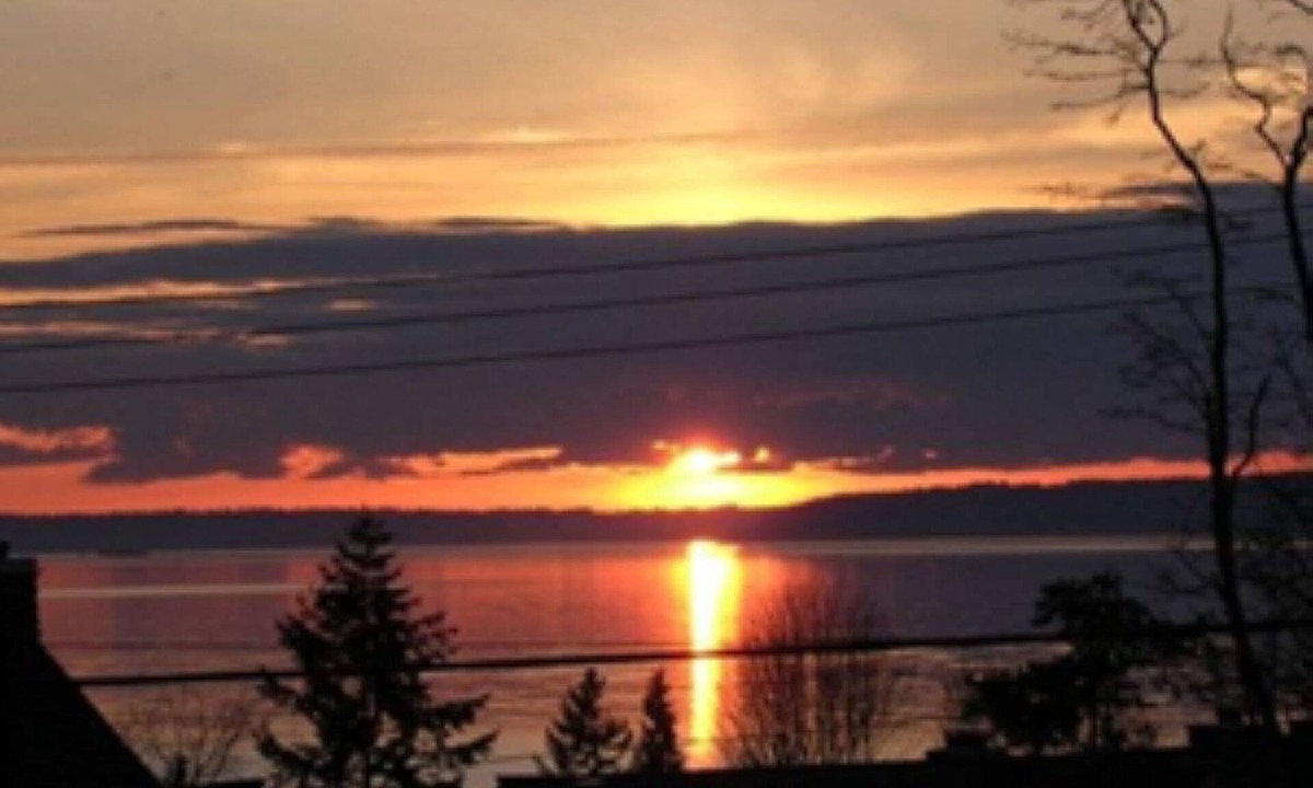 Des Moines House | Redondo Beach Bungalow