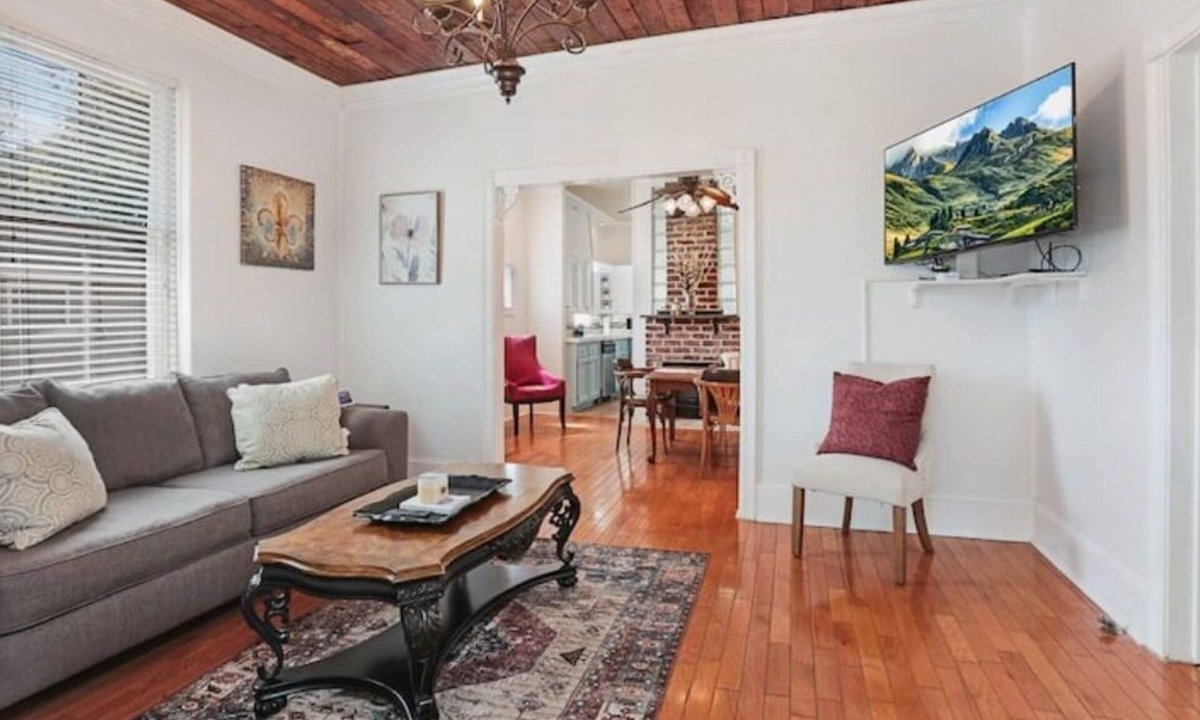 Roseland Terrace Historic District House | Redstick Cottage