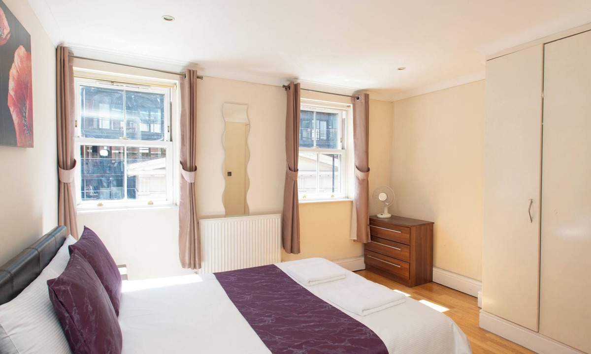 South Bank Apartment | Reduced- Two Bedroom Two Bathroom Apartment Waterloo